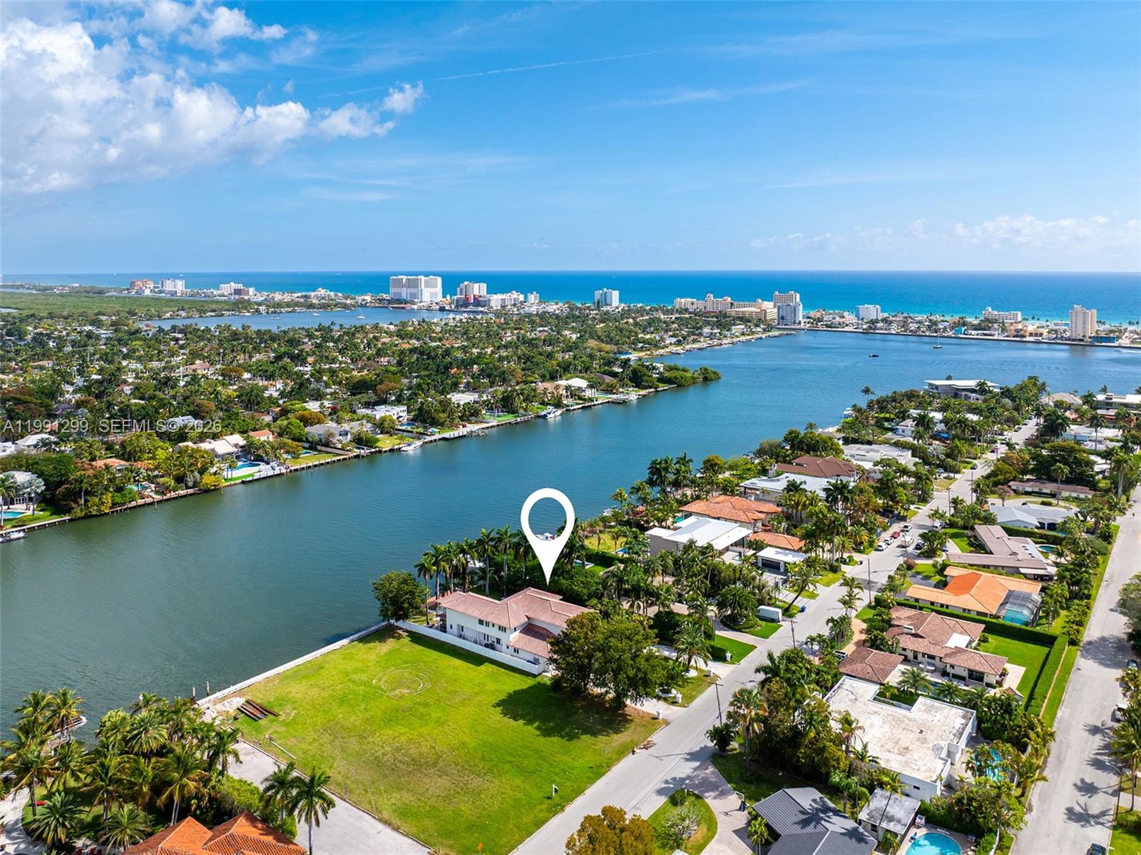 1047 S Southlake Dr Hollywood, FL 33019