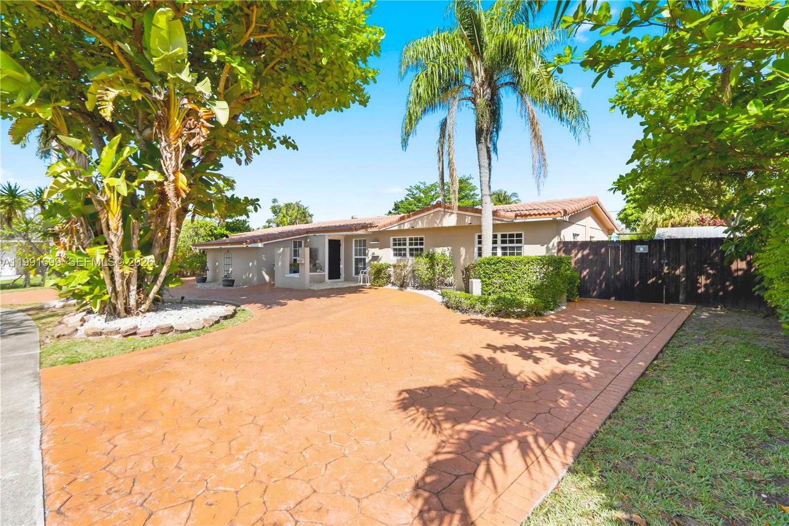 9955 SW 74th St Miami, FL 33173