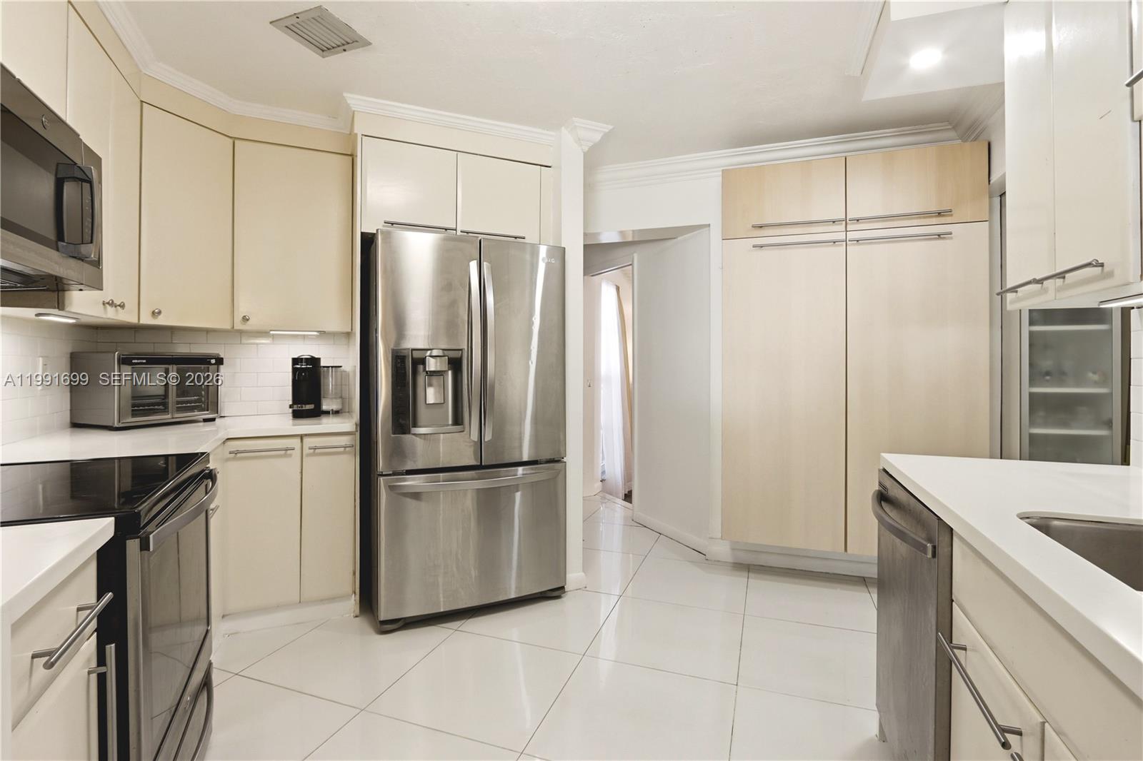 9955 SW 74th St Miami, FL 33173