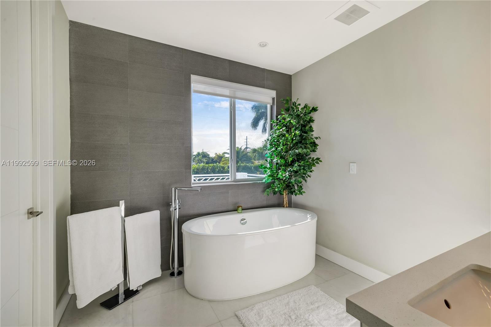 5602 SW 65th Ct South Miami, FL 33143