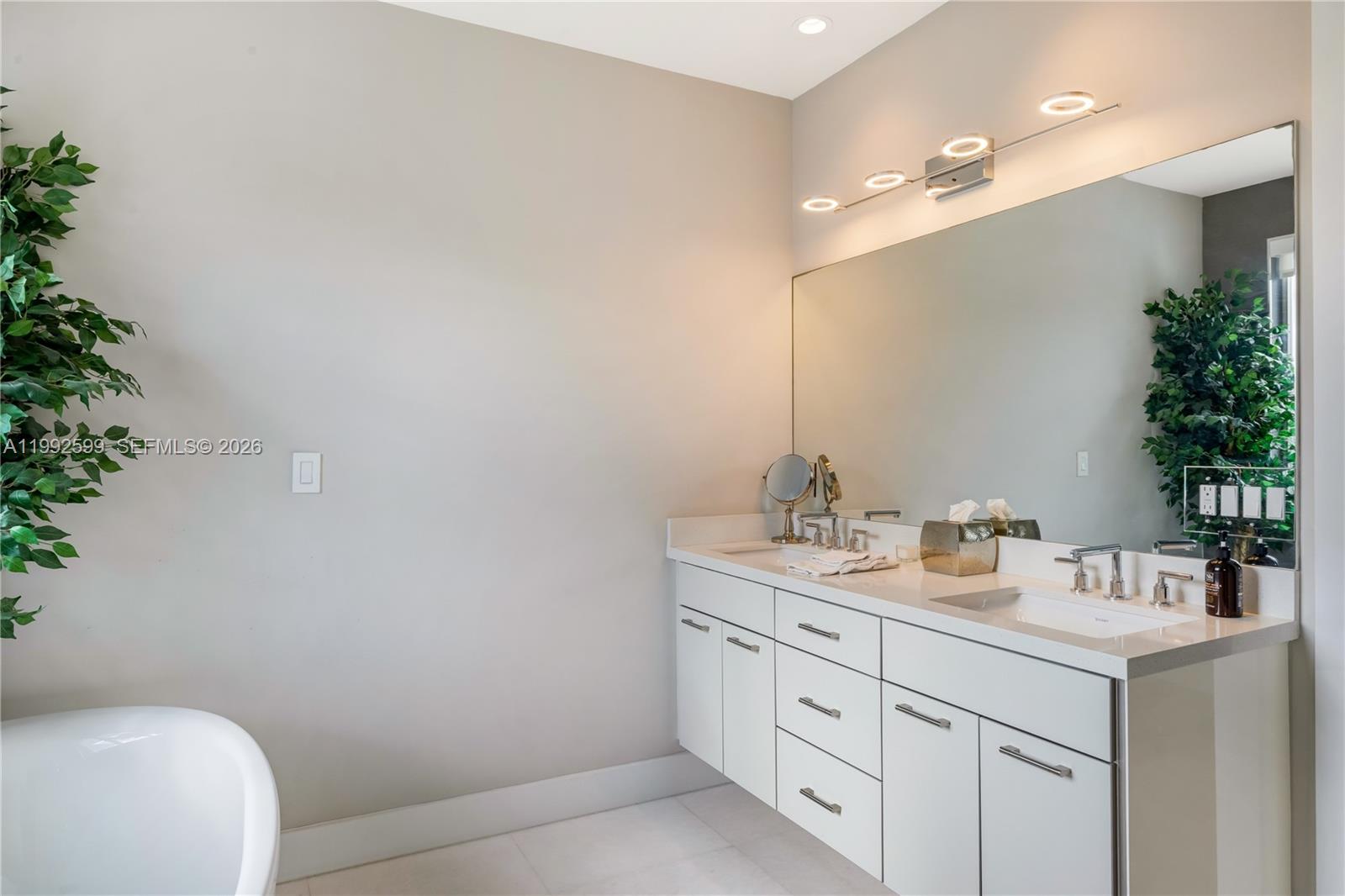 5602 SW 65th Ct South Miami, FL 33143