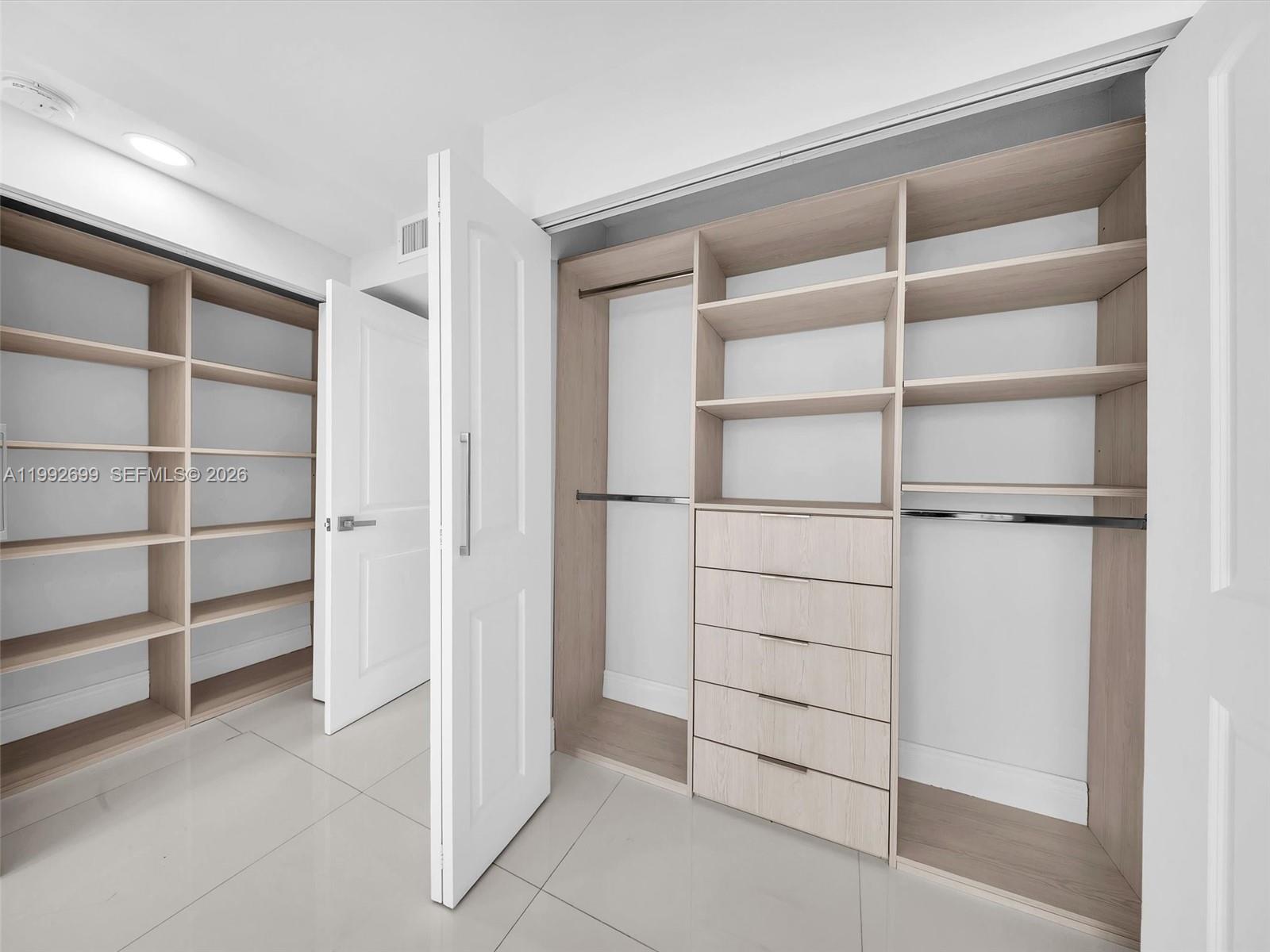 301 174th St #2004 Sunny Isles Beach, FL 33160