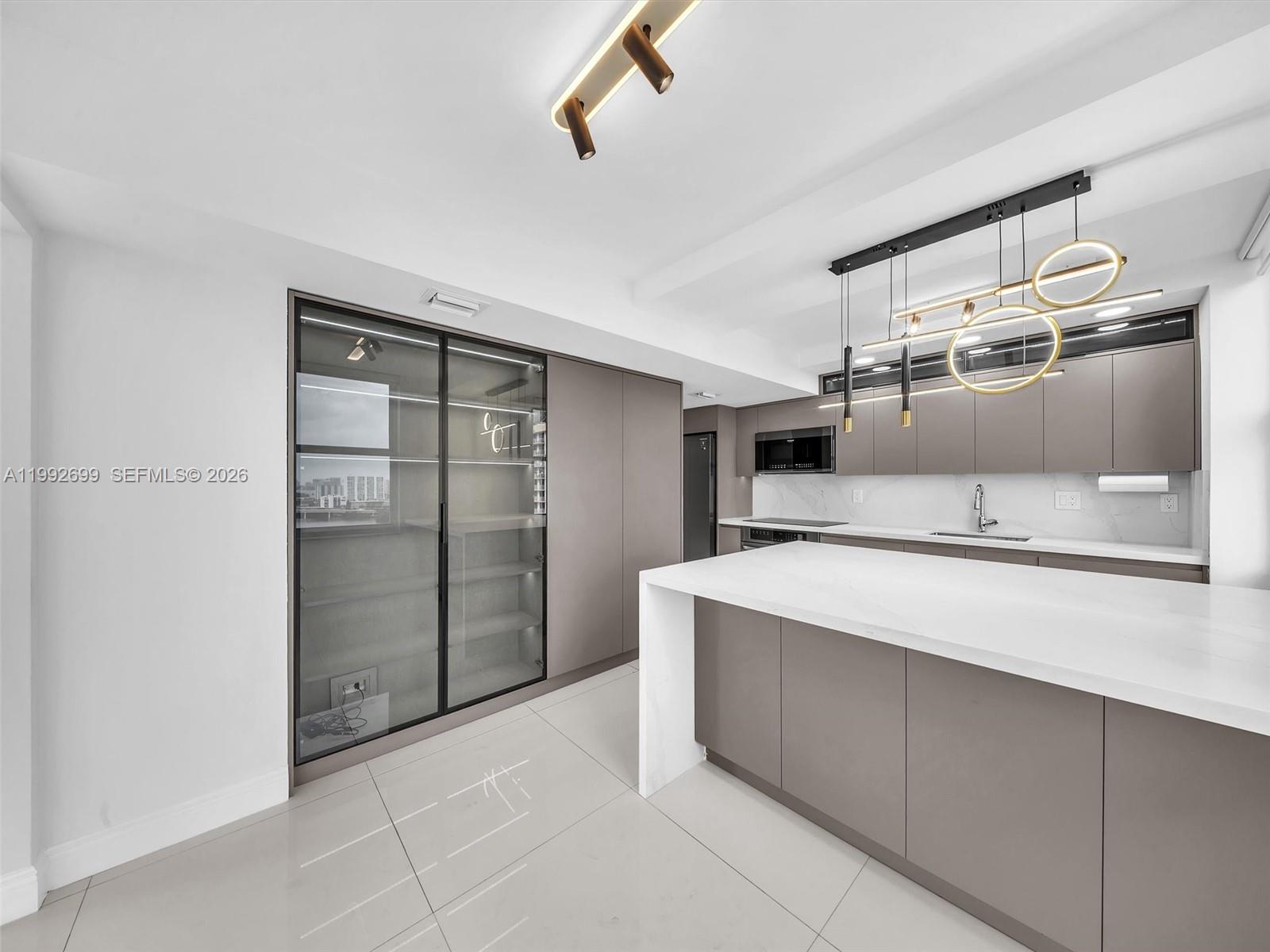 301 174th St #2004 Sunny Isles Beach, FL 33160