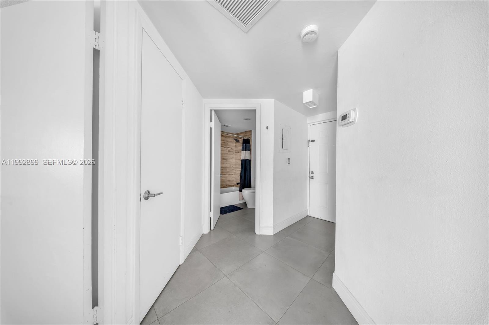 8290 Lake Dr #514 Doral, FL 33166