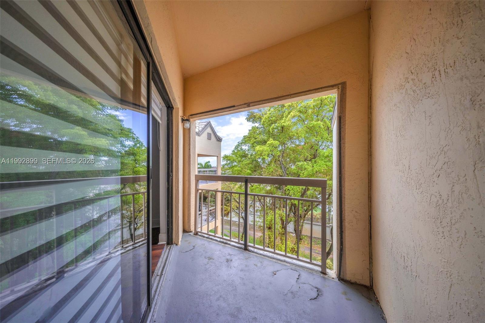 8290 Lake Dr #514 Doral, FL 33166