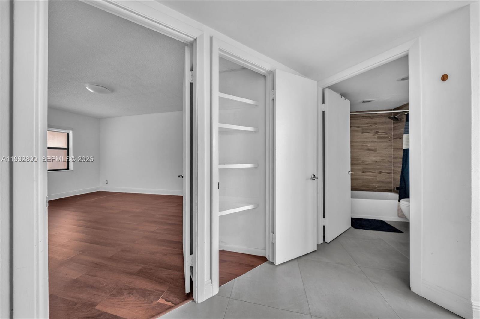 8290 Lake Dr #514 Doral, FL 33166