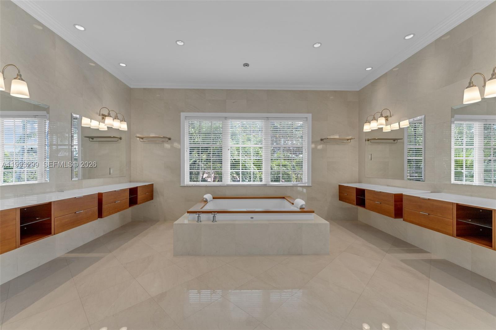 797 Ridgewood Rd #. Key Biscayne, FL 33149