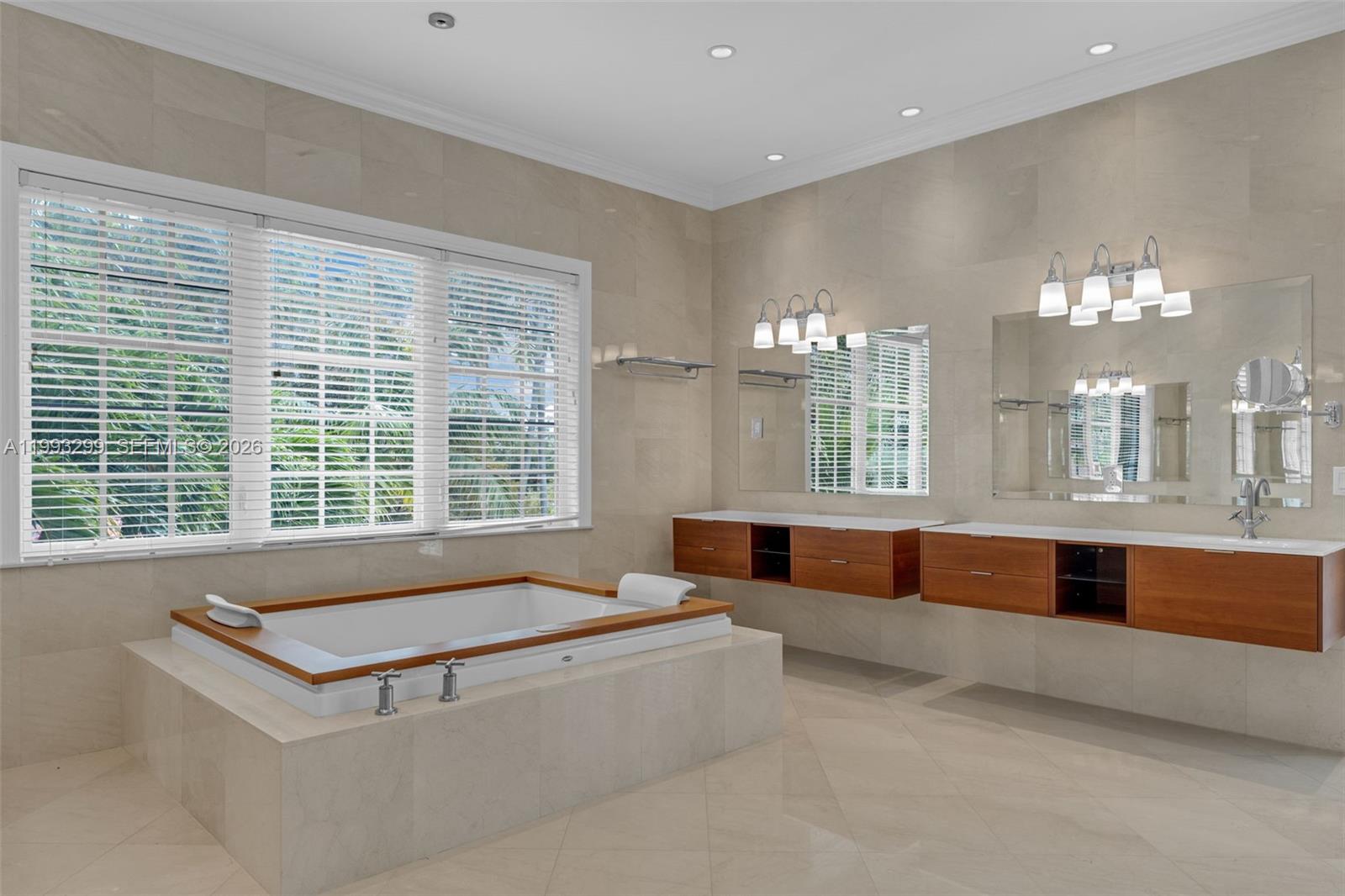 797 Ridgewood Rd #. Key Biscayne, FL 33149