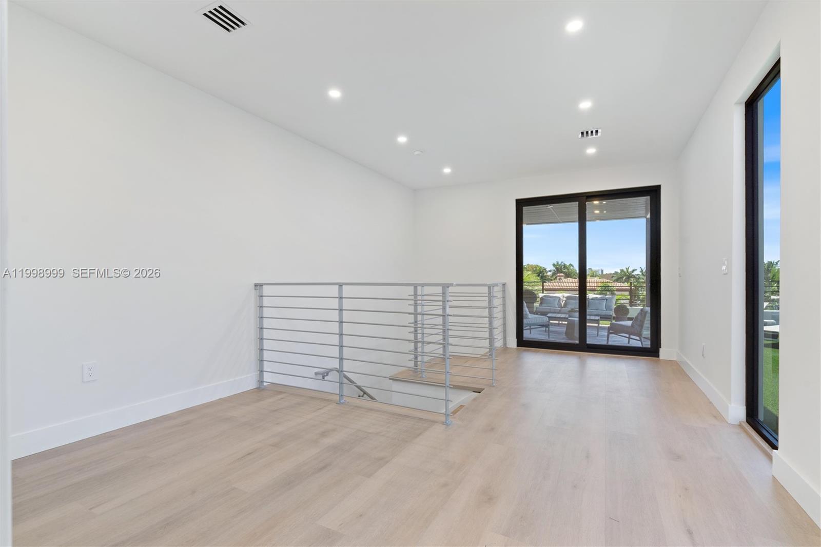 2431 NE 18th St Fort Lauderdale, FL 33305