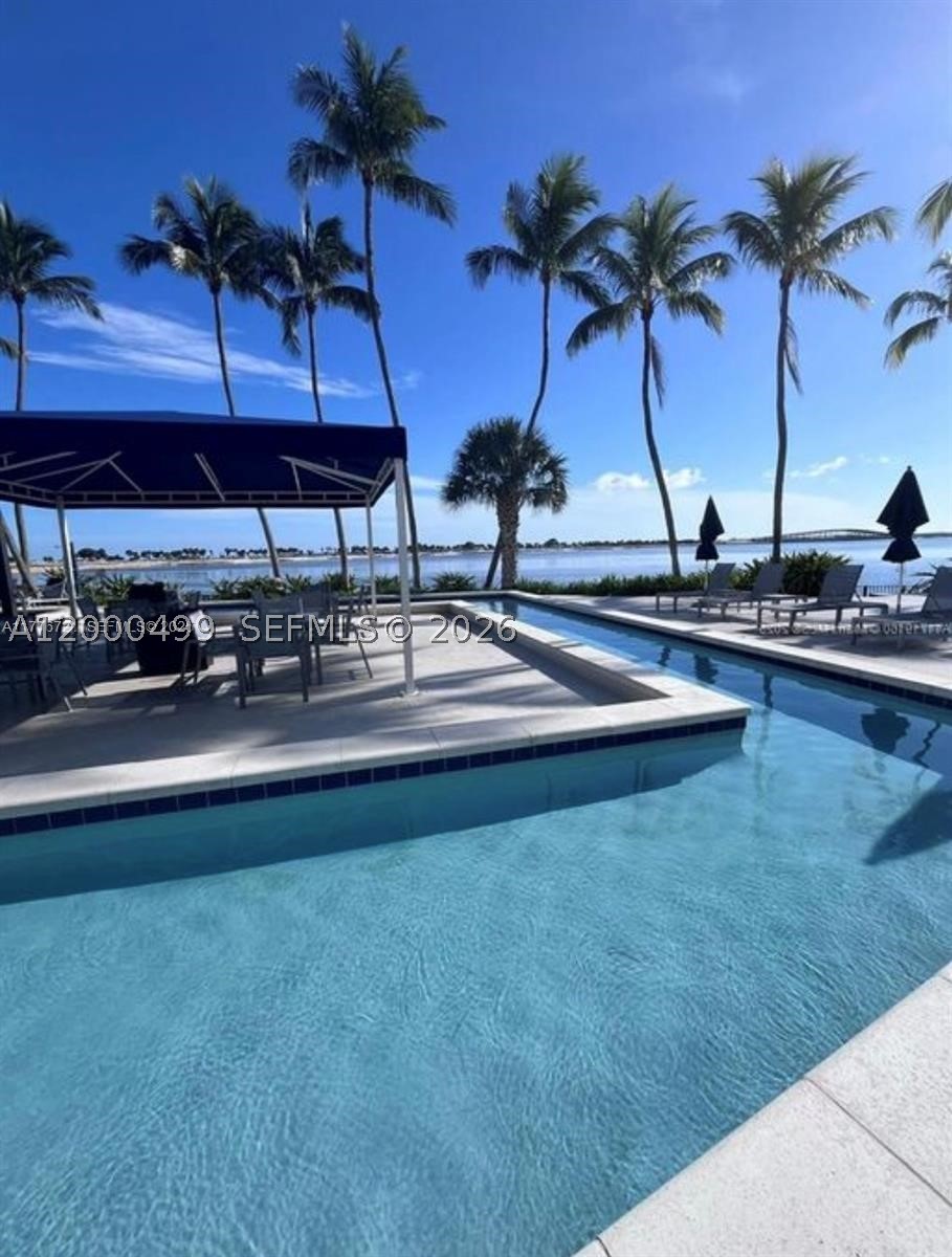 image Brickell Bay Club16