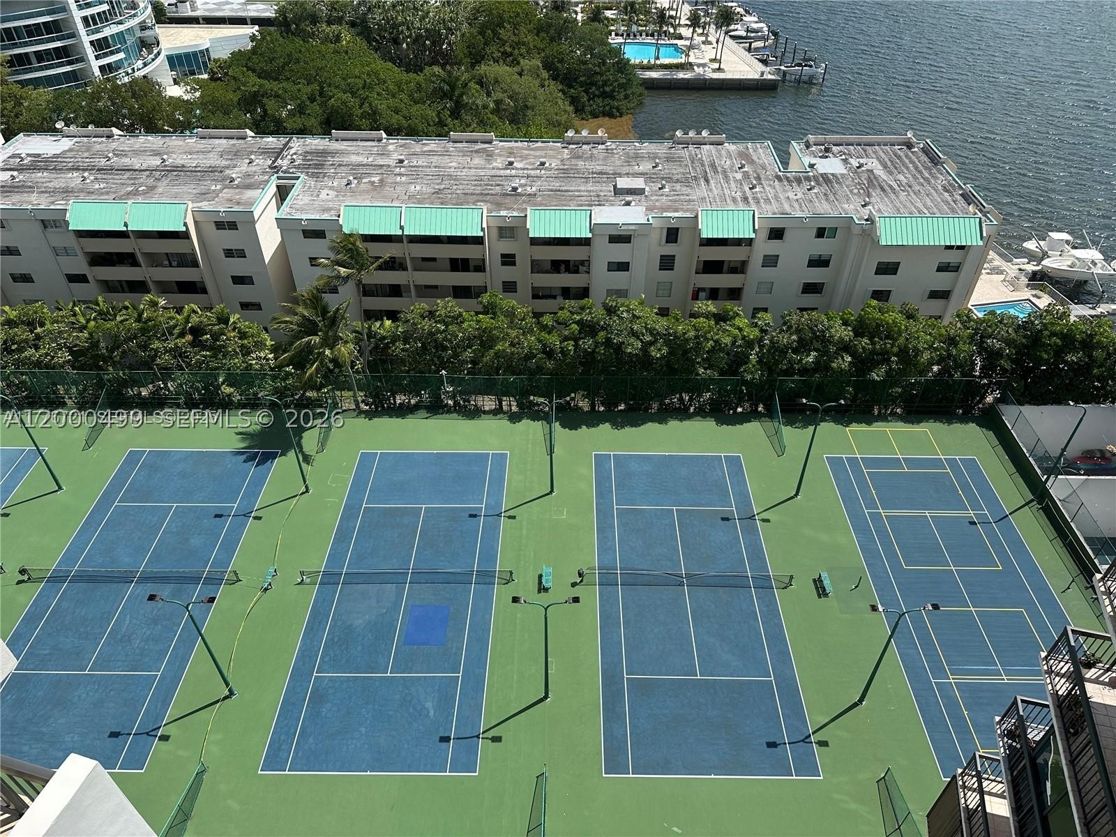 image Brickell Bay Club17