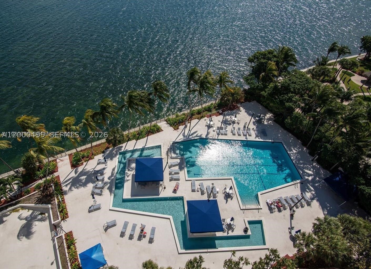 image Brickell Bay Club1