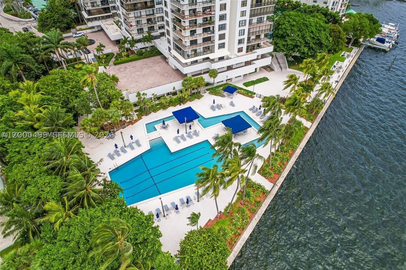 image Brickell Bay Club21