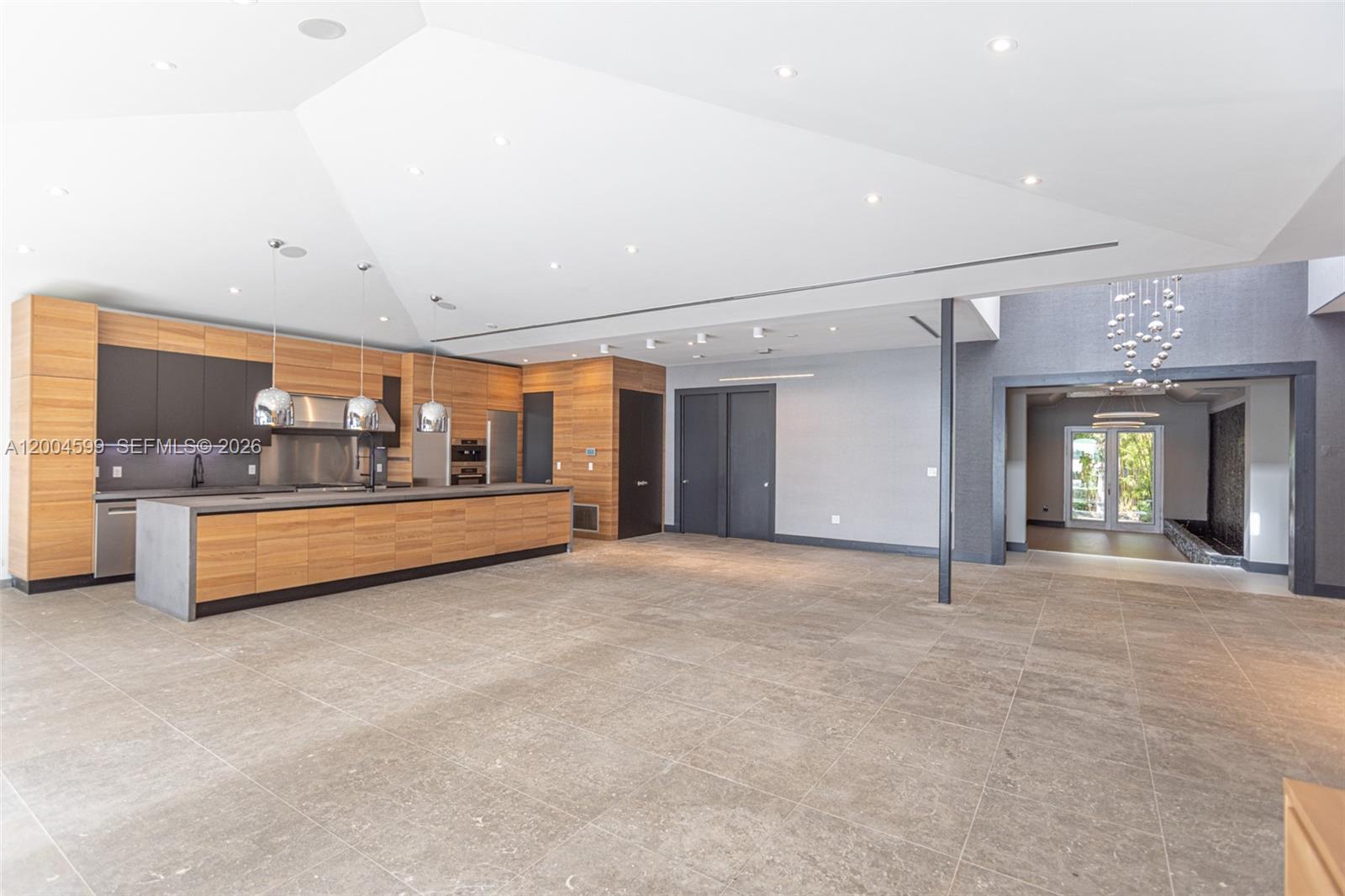 2440 N Shore Ter Miami Beach, FL 33141