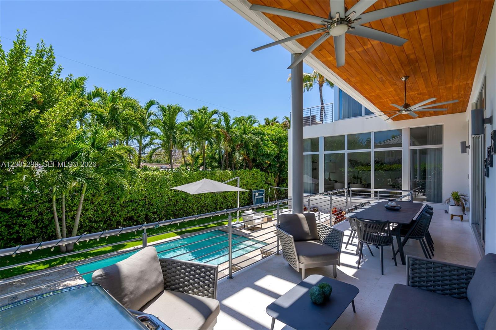 230 W Mcintyre St Key Biscayne, FL 33149