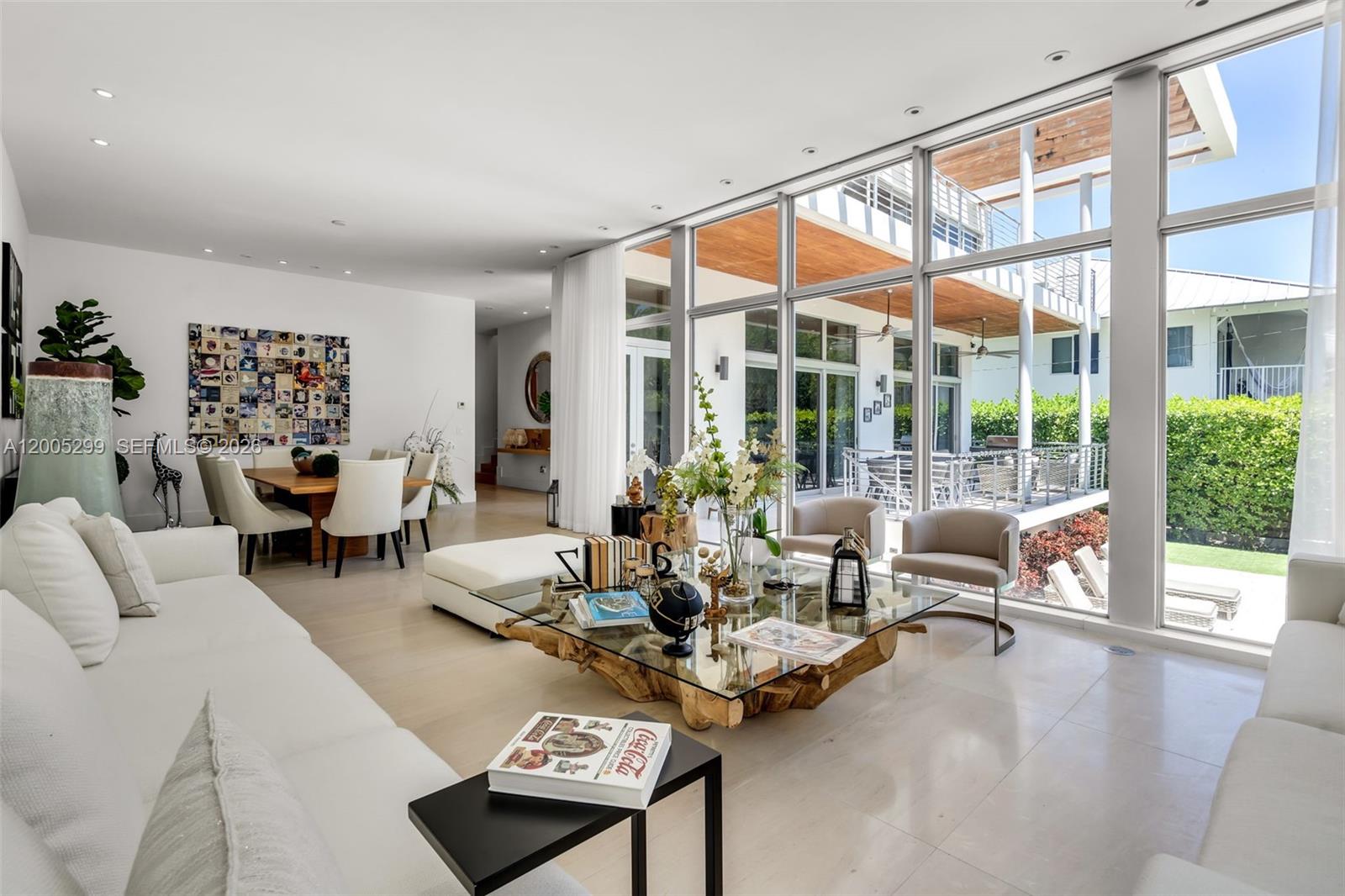 230 W Mcintyre St Key Biscayne, FL 33149