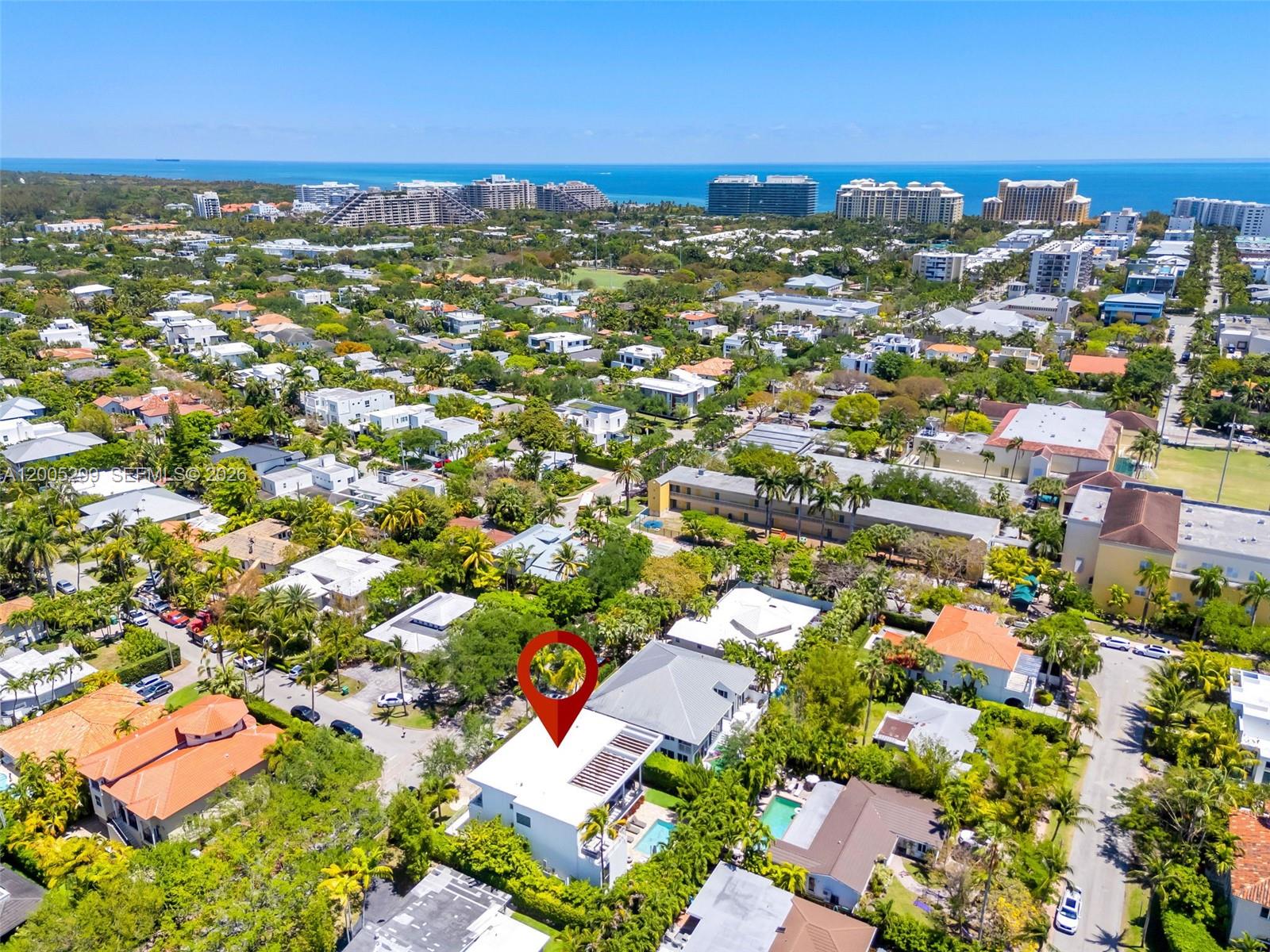 230 W Mcintyre St Key Biscayne, FL 33149