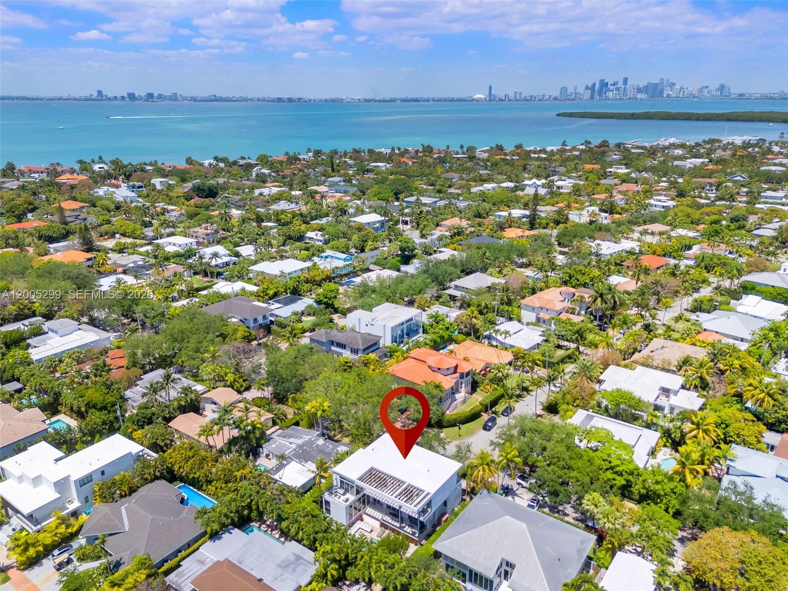 230 W Mcintyre St Key Biscayne, FL 33149