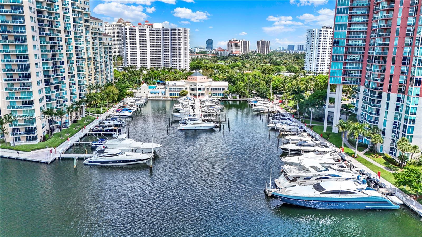 3370 Hidden Bay Dr #1702 Aventura, FL 33180