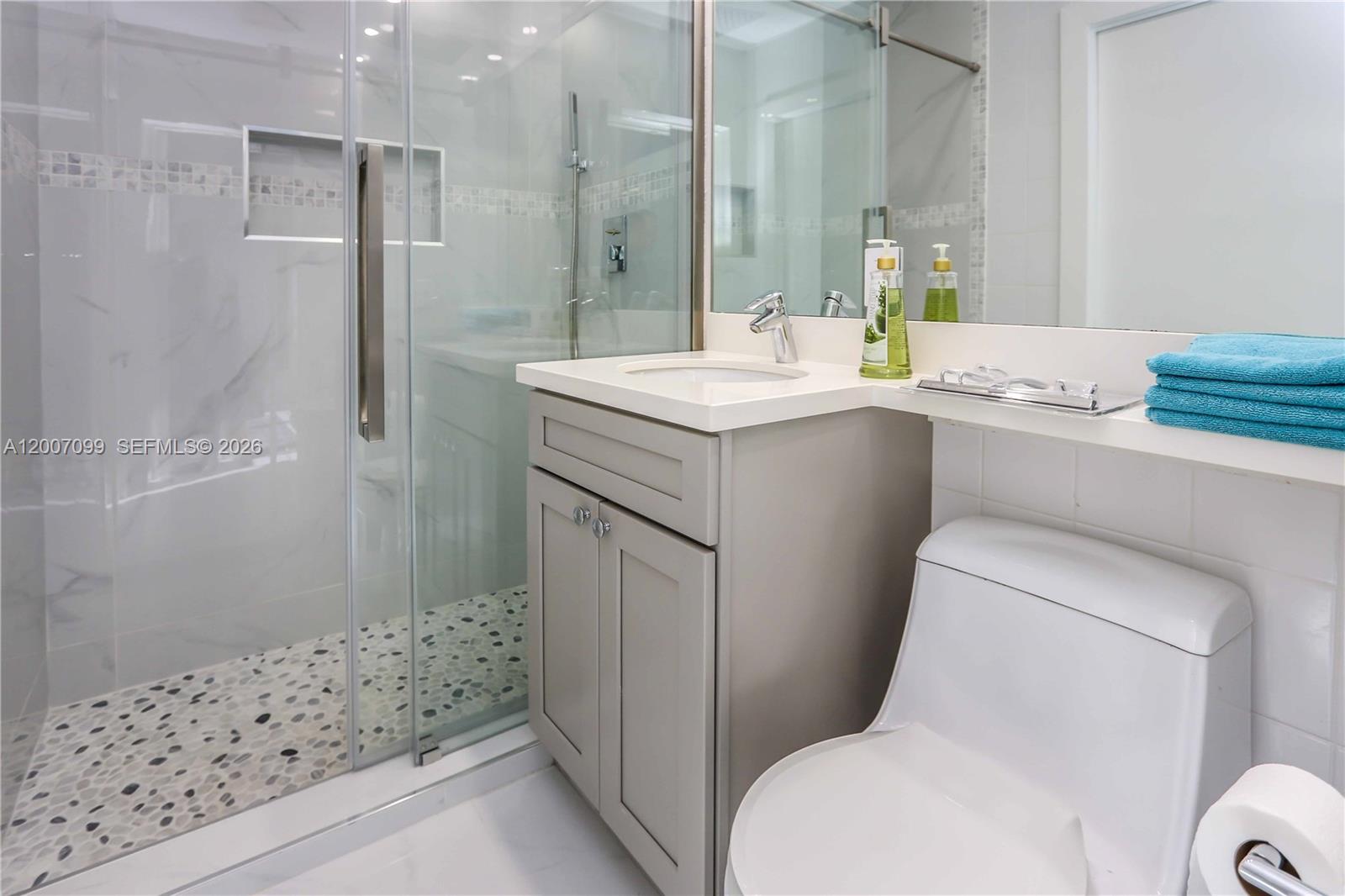 404 Coconut Isle Dr Fort Lauderdale, FL 33301