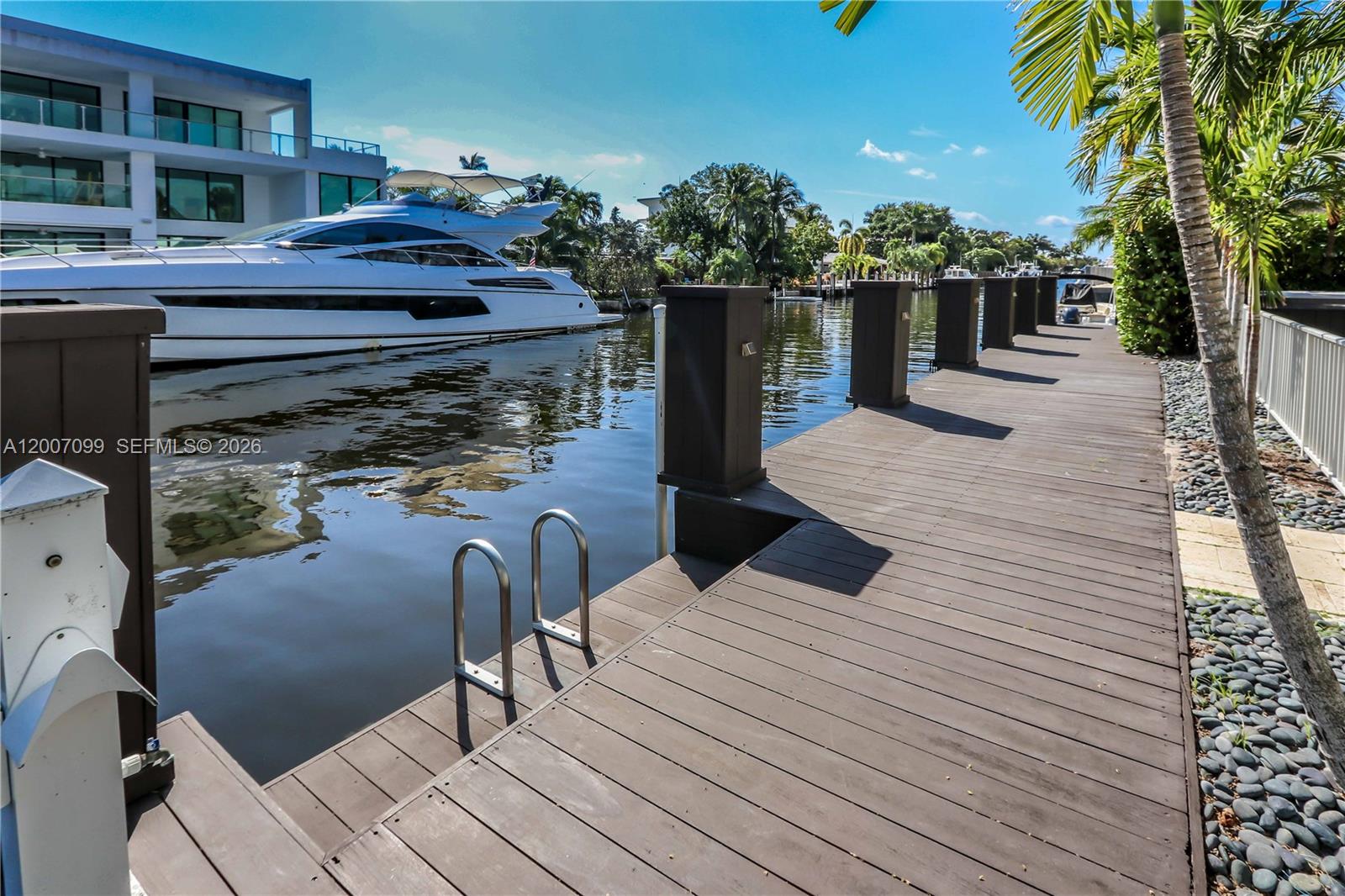 404 Coconut Isle Dr Fort Lauderdale, FL 33301