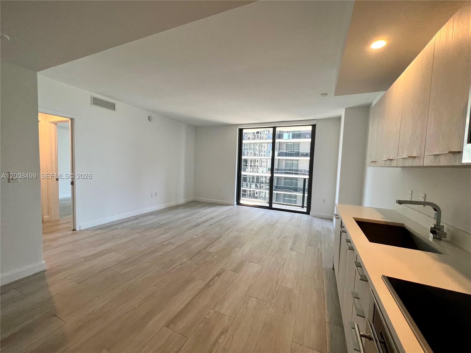 image Brickell Heights West5