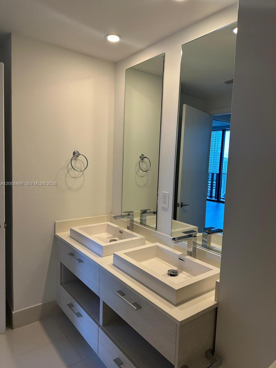 image Brickell Heights West8