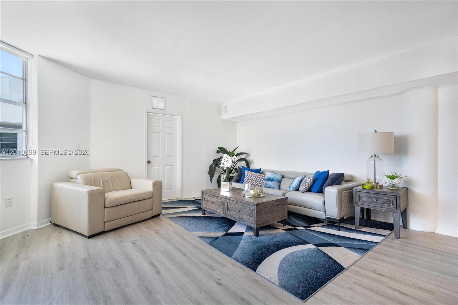 825 Brickell Bay Dr #2042