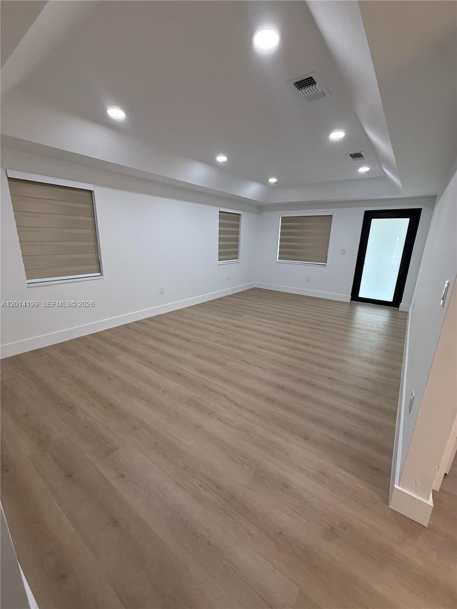 2951 NW 57th St Miami, FL 33142