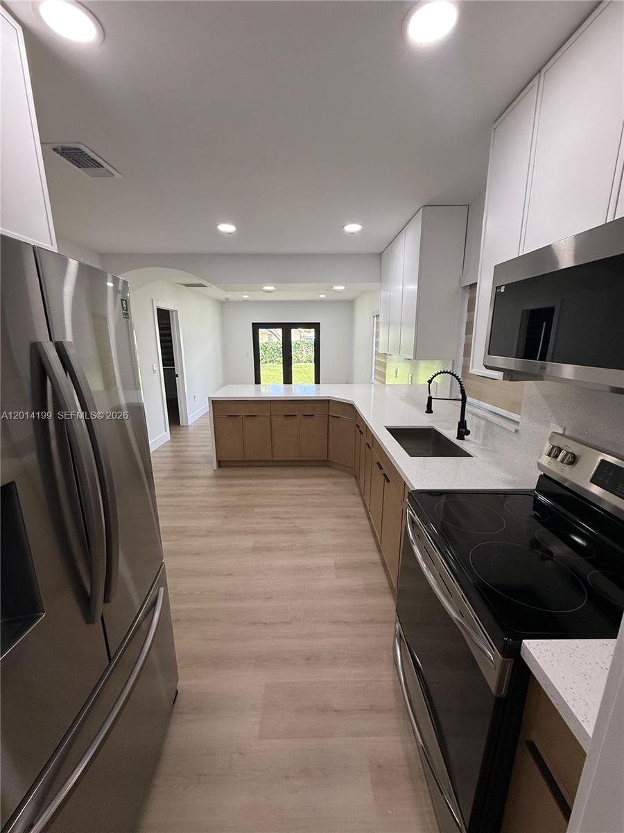 2951 NW 57th St Miami, FL 33142