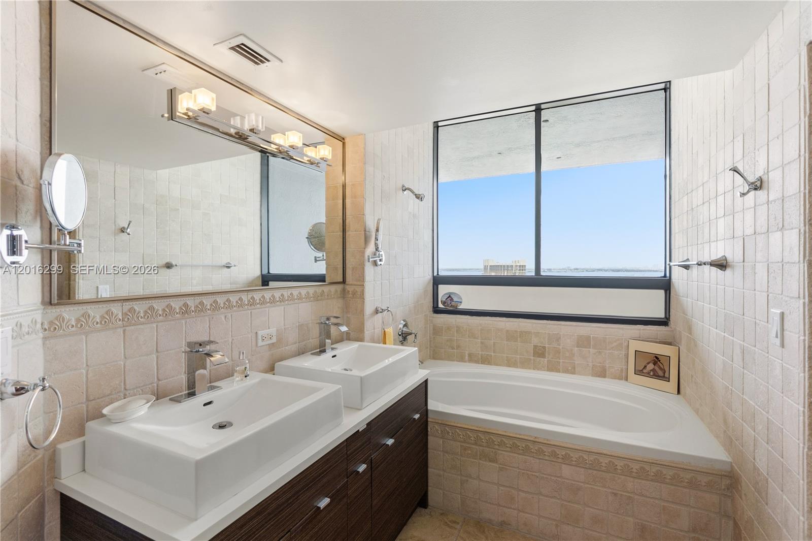 image The Waverly at South Beach22