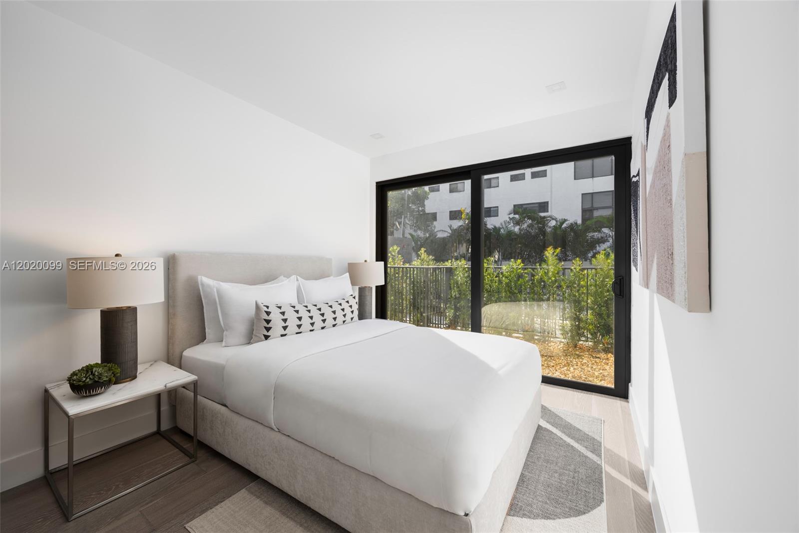 204 Sunrise Dr #204B Key Biscayne, FL 33149