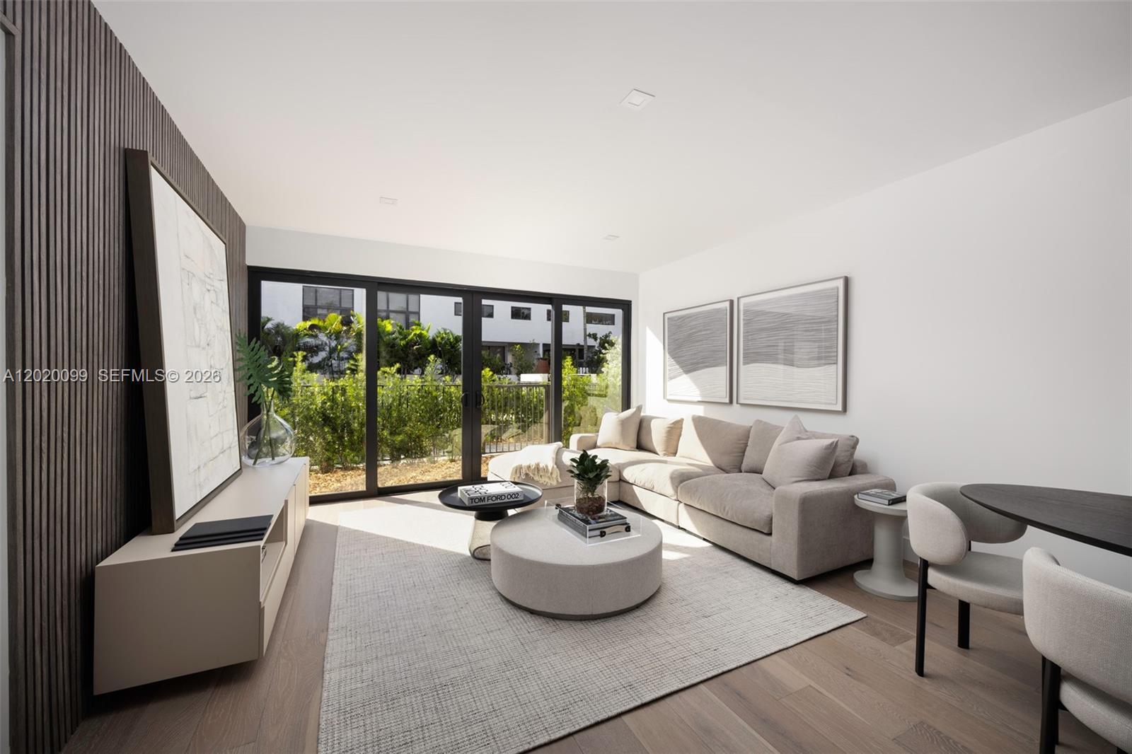 204 Sunrise Dr #204B Key Biscayne, FL 33149