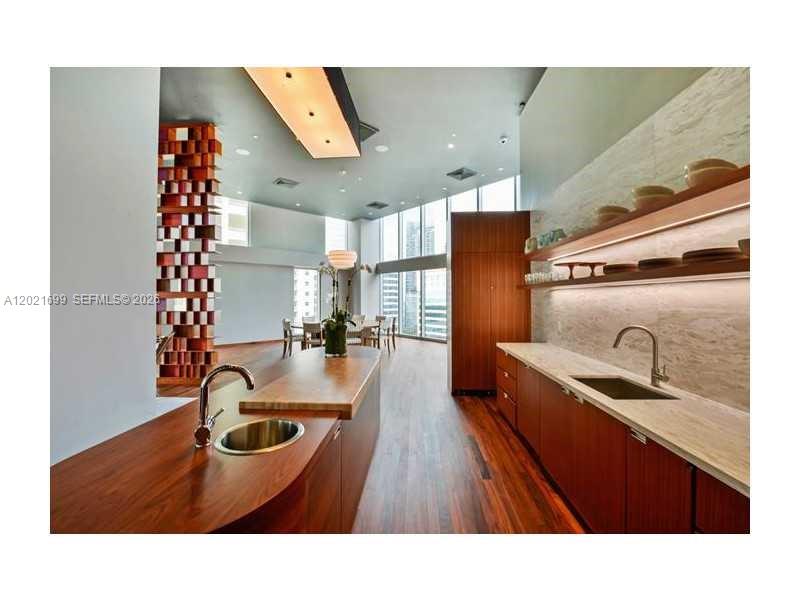 image Brickell House49
