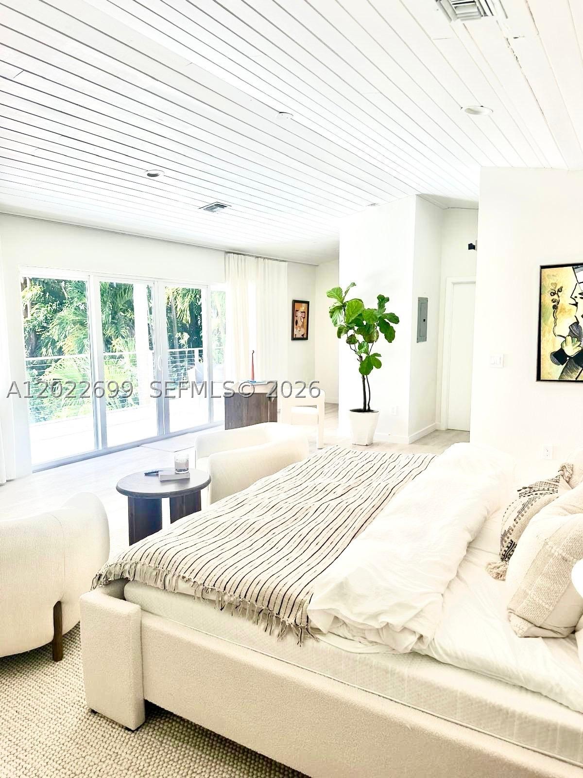 8300 Hawthorne Ave Miami Beach, FL 33141