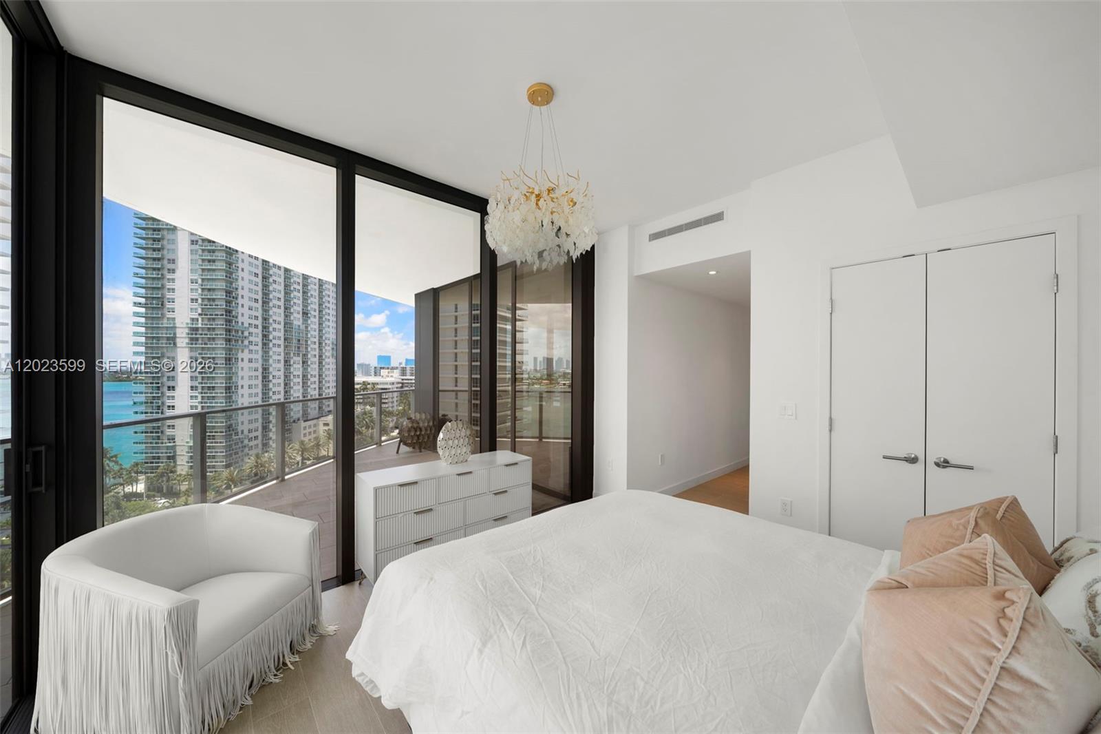 500 Alton #1205 Miami Beach, FL 33139
