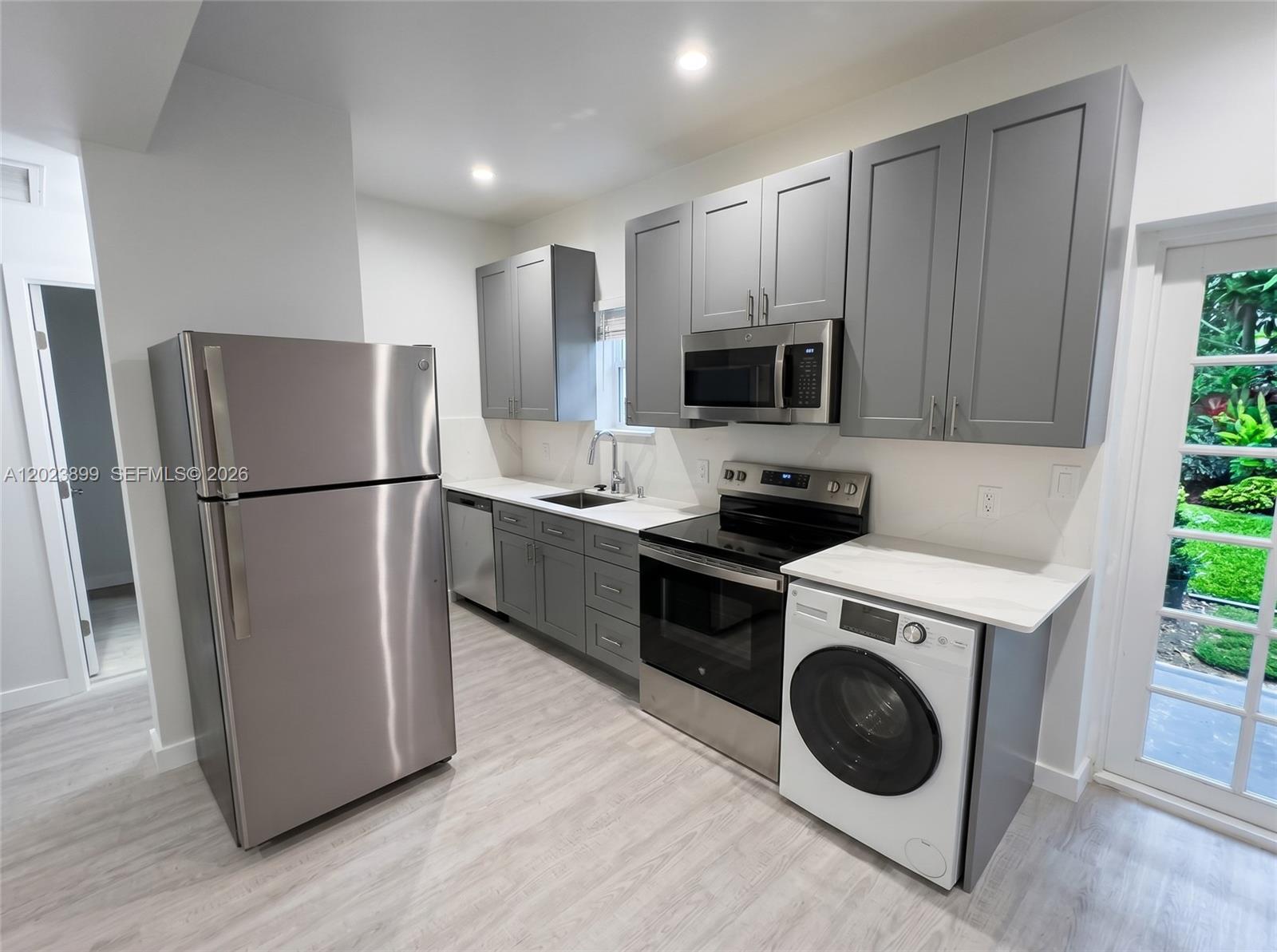 1438 Meridian Ave Miami Beach, FL 33139