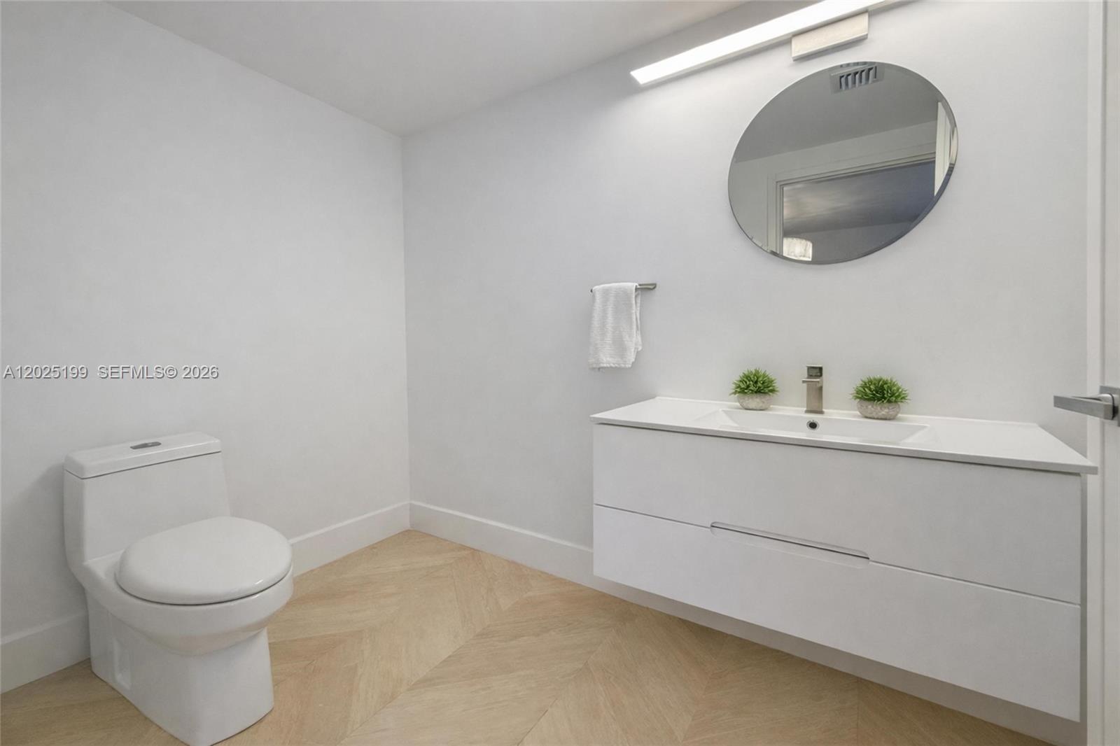 1300 Brickell Bay Dr #3408 Miami, FL 33131