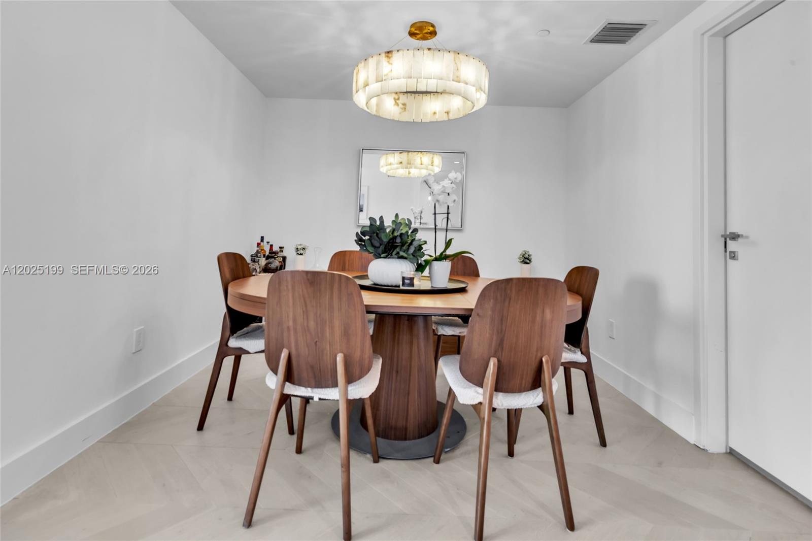 1300 Brickell Bay Dr #3408 Miami, FL 33131
