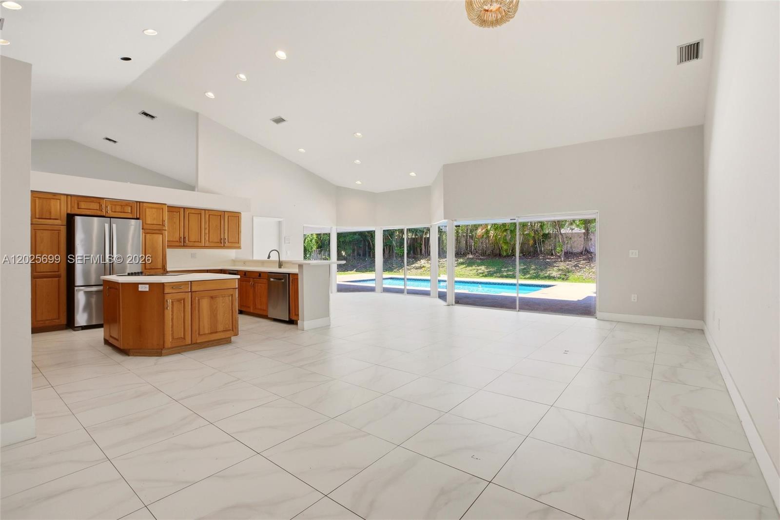 9818 SW 111th Ter Miami, FL 33176