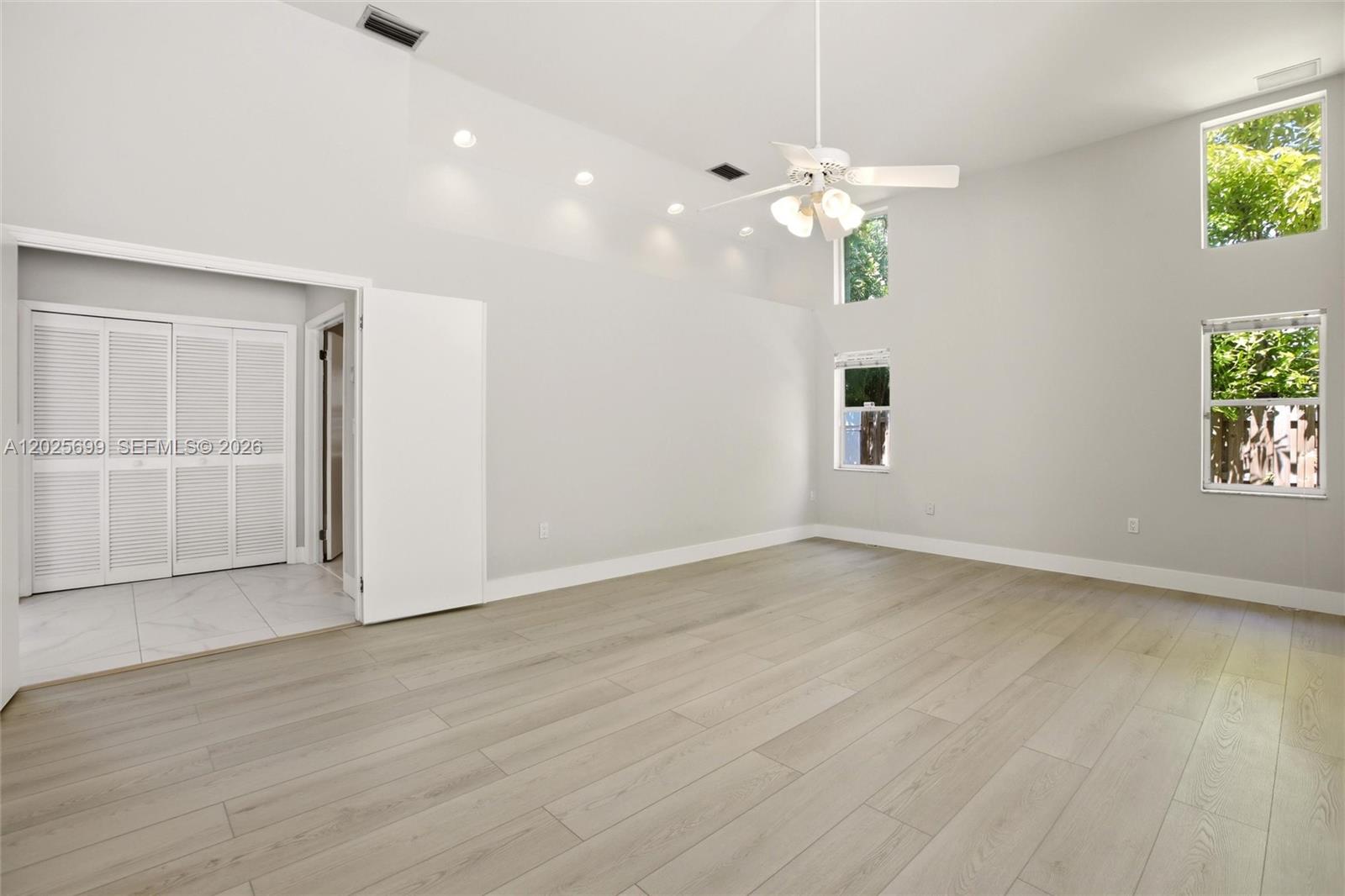 9818 SW 111th Ter Miami, FL 33176