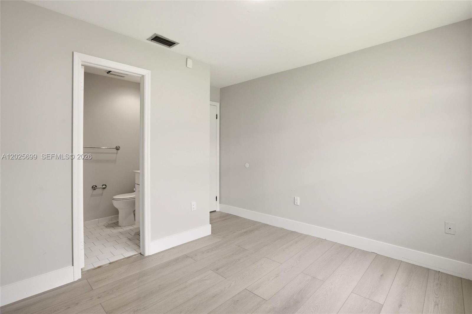 9818 SW 111th Ter Miami, FL 33176