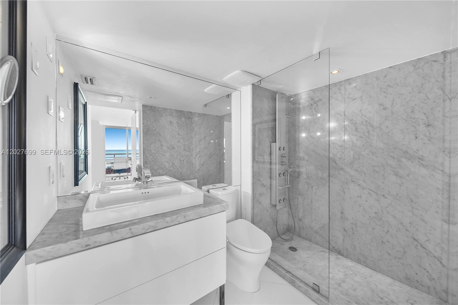 400 S Pointe Dr #2310 Miami Beach, FL 33139