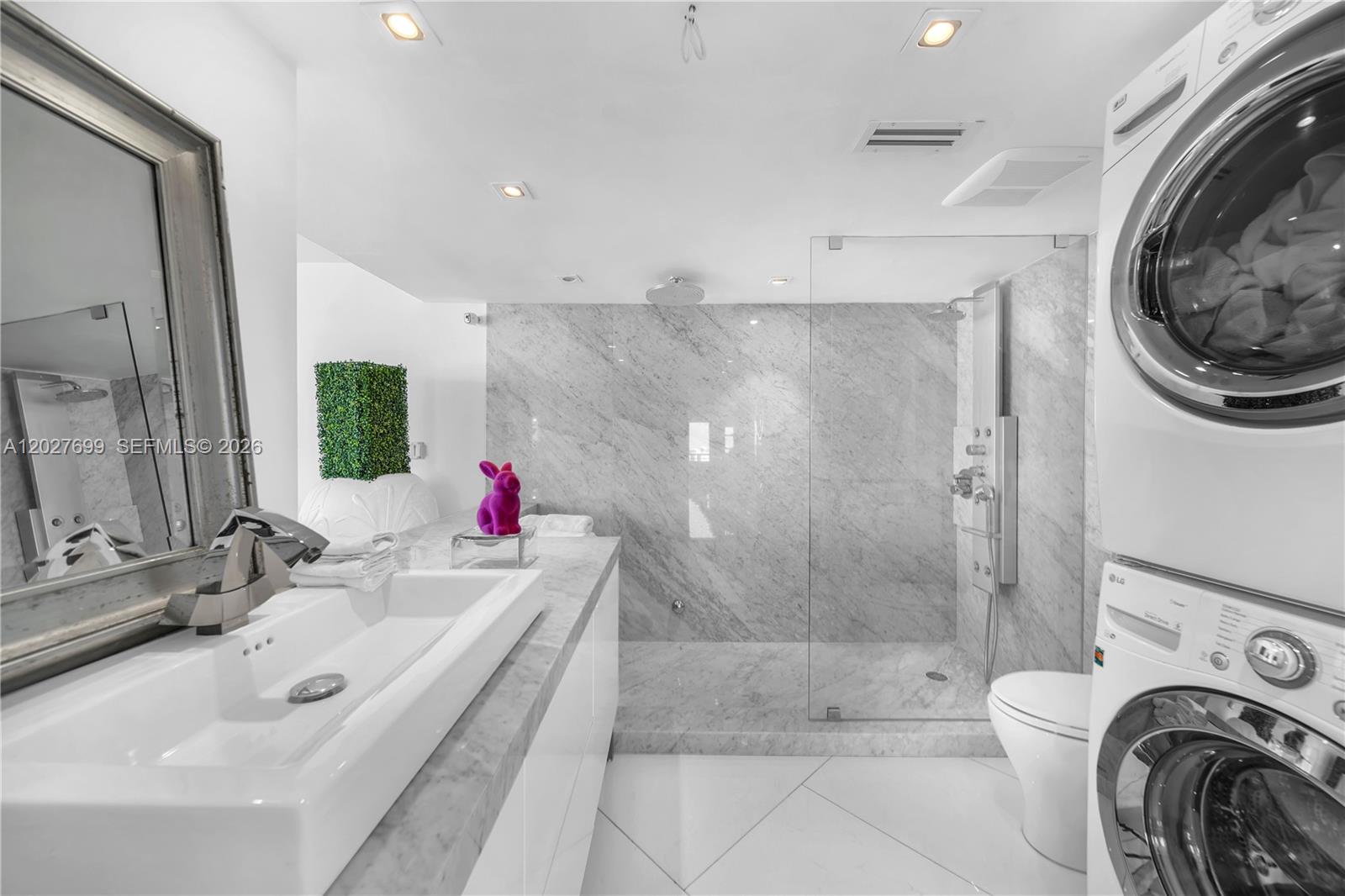 400 S Pointe Dr #2310 Miami Beach, FL 33139