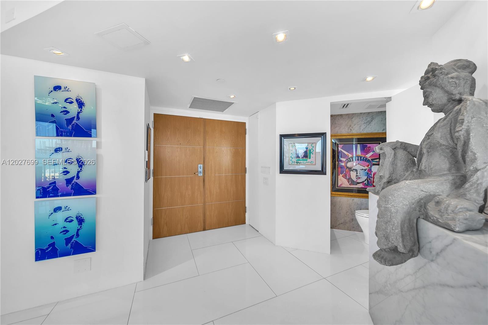 400 S Pointe Dr #2310 Miami Beach, FL 33139