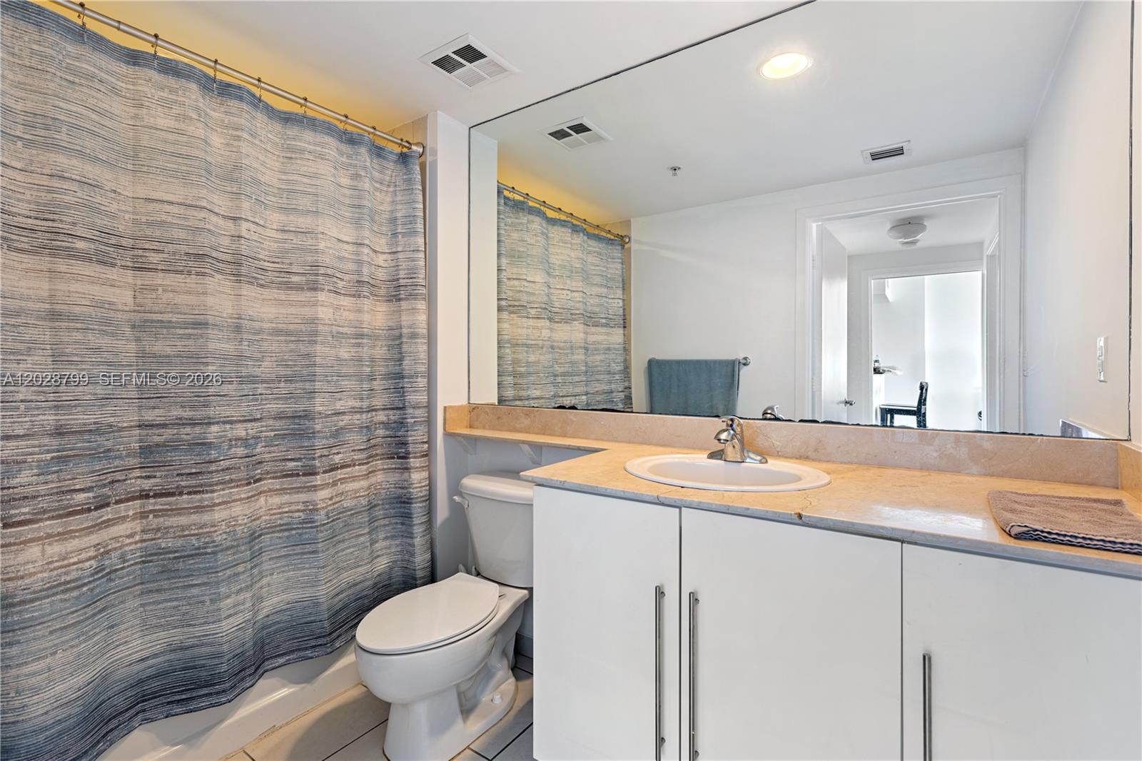 325 S Biscayne Blvd #2517 Miami, FL 33131