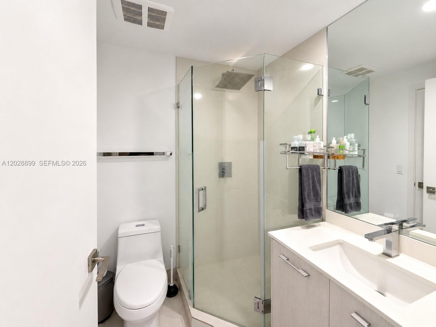 45 SW 9th St #1506 Miami, FL 33130
