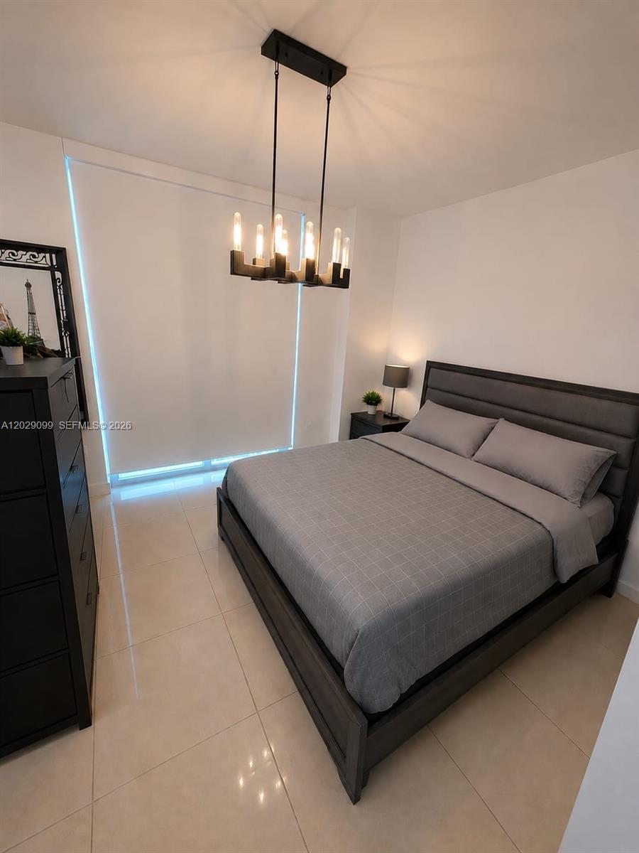 1111 SW 1st Ave #2020-N Miami, FL 33130