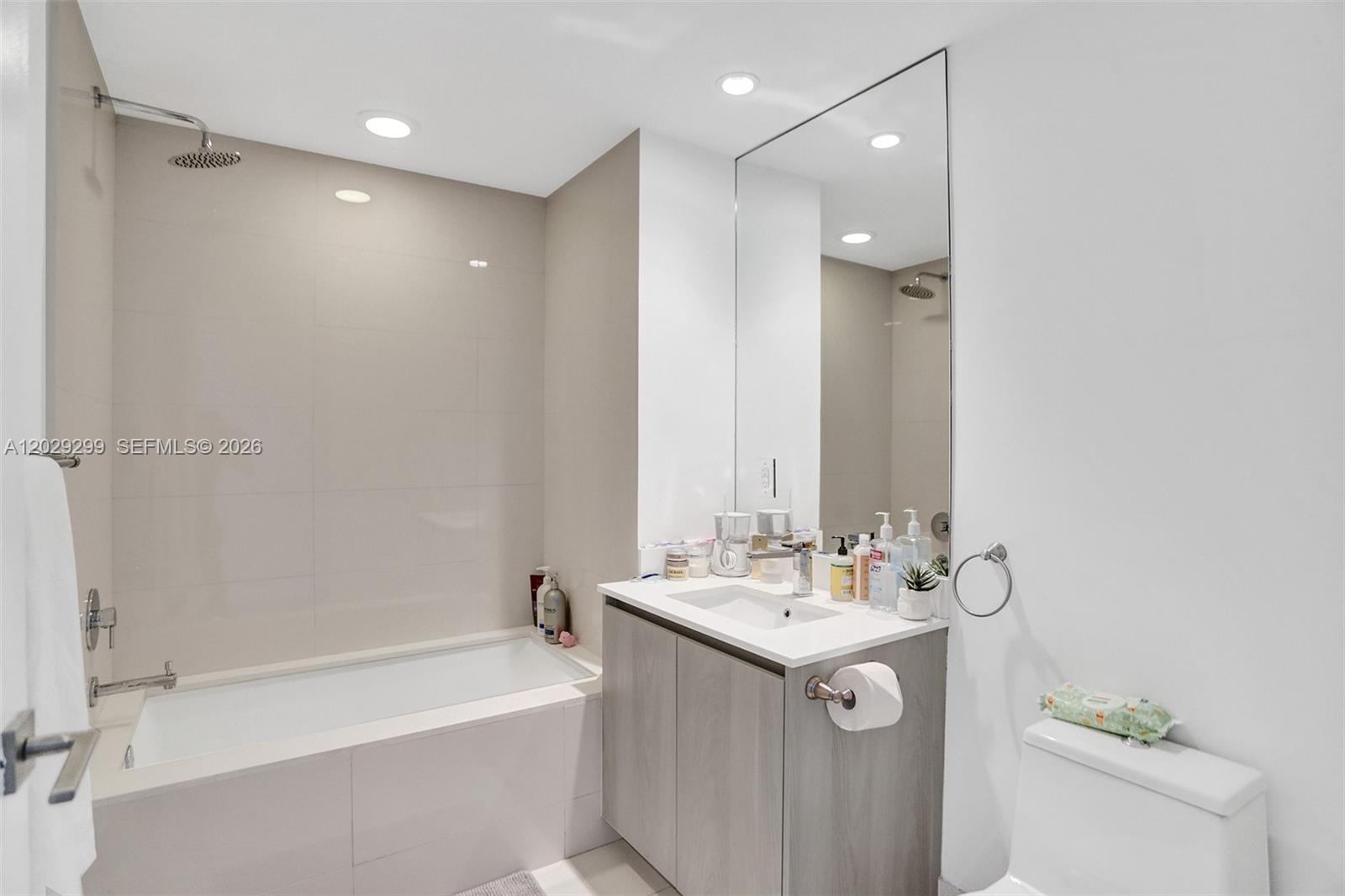 3131 NE 7th Ave #304 Miami, FL 33137