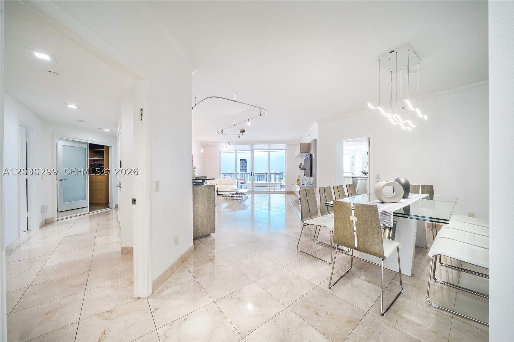 21050 Point Pl #2601 Aventura, FL 33180